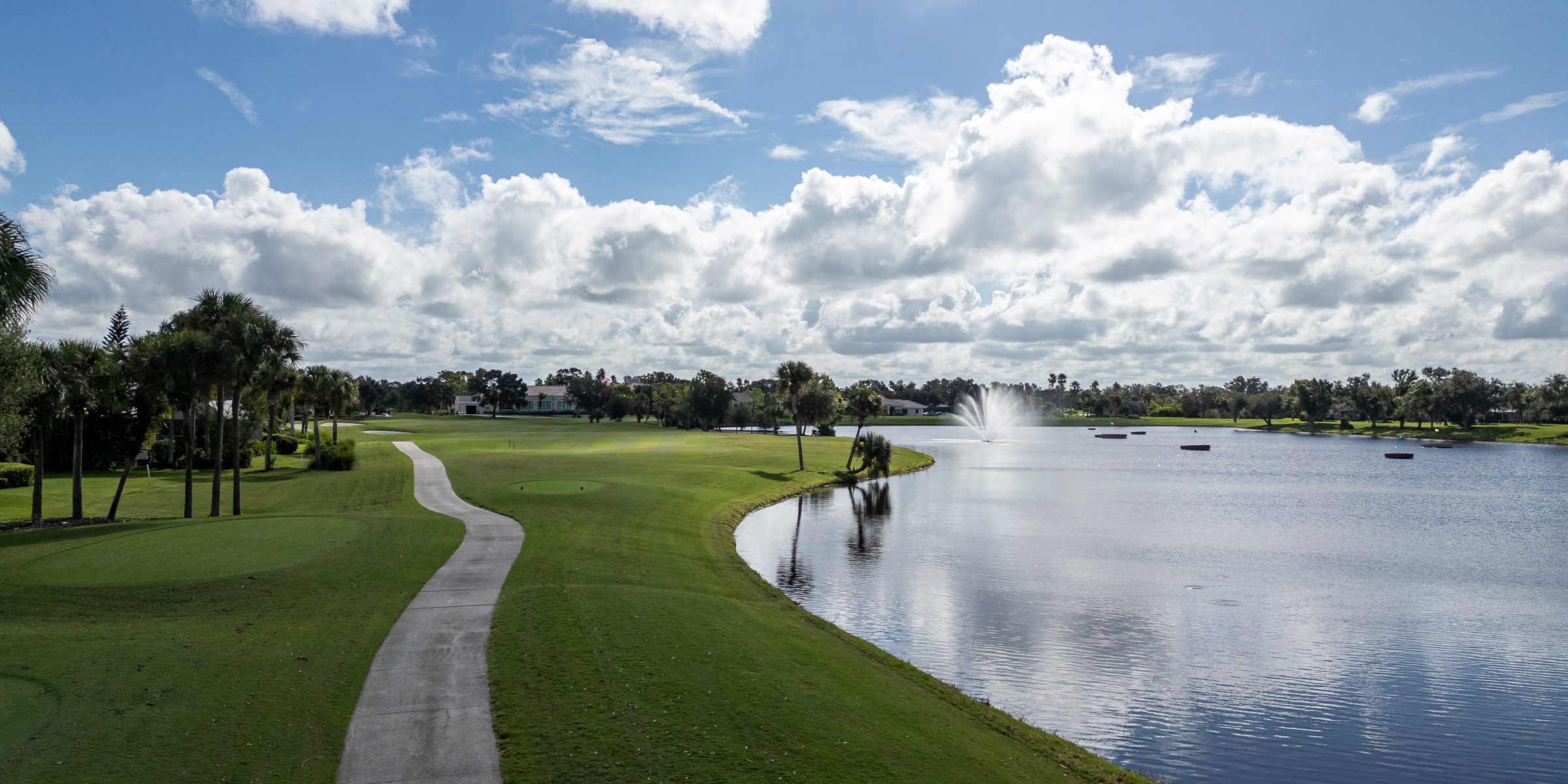Heritage Oaks Golf & Country Club